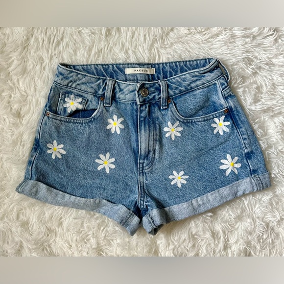 Daisy shorts - Picture 1 of 5